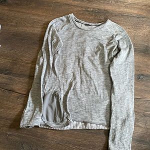 Nike women’s long sleeve